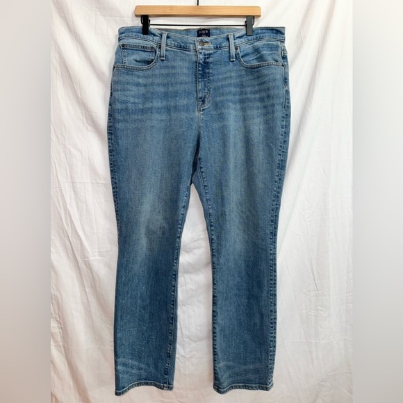 J. Crew Factory Medium Wash Denim High Waisted Slim Boyfriend Jeans size 32 - Picture 1 of 6